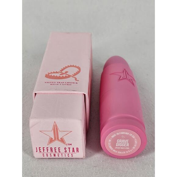 JEFFREE STAR COSMETICS - VELVET TRAP LIPSTICK "GRAVE DIGGER" - Picture 3 of 8